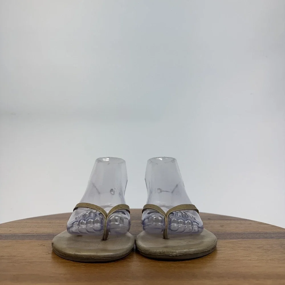 Womens Tkees Metallics Gold Leather Thong Flip Flops Shoes Sandals Size‎ 7 M GUC - Picture 3 of 8